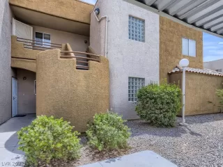 Photo #1: 2418467 Listing