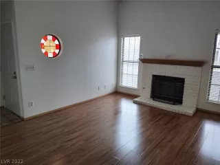 Photo #3: 2418485 Listing 