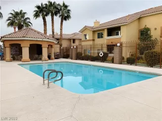 Photo #1: 2418486 Listing 