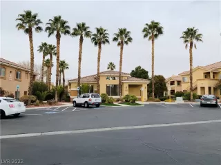 Photo #2: 2418486 Listing 