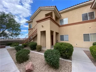 Photo #5: 2418486 Listing 