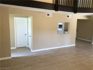 Photo #2: 2418489 Listing 