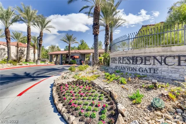 MLS: 2418506 Condo For Sale