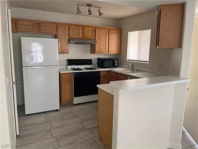 MLS: 2418508 Condo For Sale