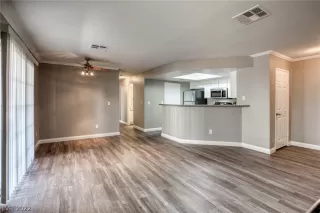 Photo #2: 2418532 Listing