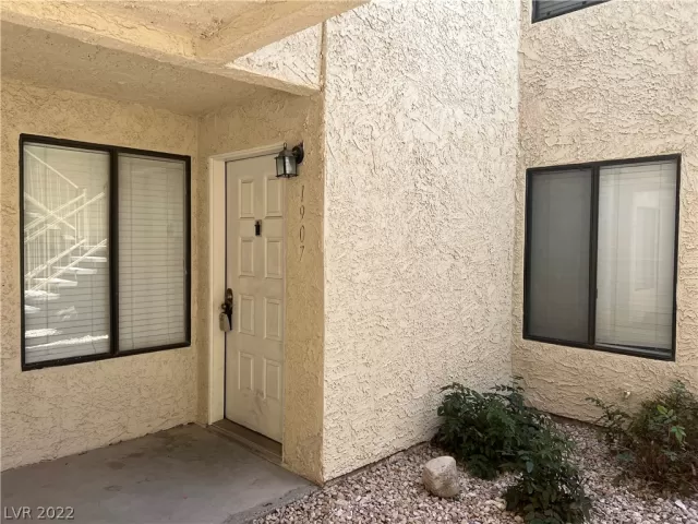 MLS: 2418545 Condo For Sale