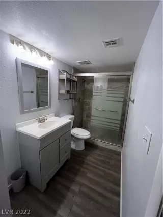 Photo #5: 2418545 Listing 