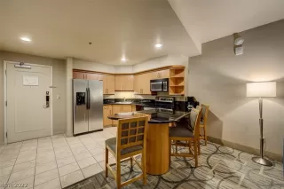 Photo #4: 2418567 Listing