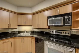 Photo #6: 2418567 Listing