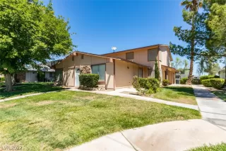 Photo #3: 2418621 Listing 