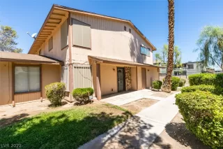 Photo #4: 2418621 Listing 