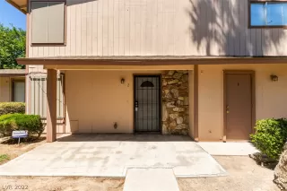 Photo #5: 2418621 Listing 