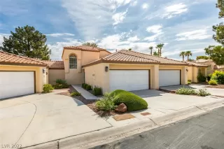 Photo #1: 2418627 Listing 