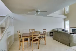 Photo #6: 2418627 Listing 