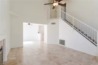 Photo #3: 2418658 Listing 