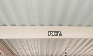 Photo #2: 2418661 Listing