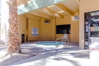 Photo #6: 2418666 Listing 