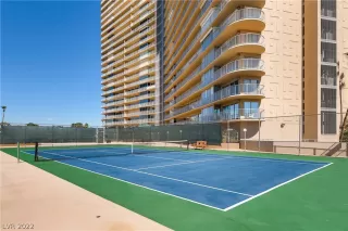 Photo #5: 2418669 Listing 