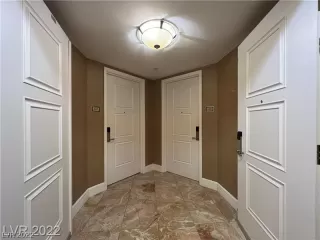 Photo #3: 2418672 Listing