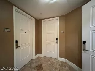 Photo #4: 2418672 Listing