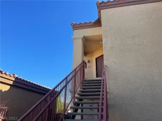 Photo #1: 2418676 Listing 