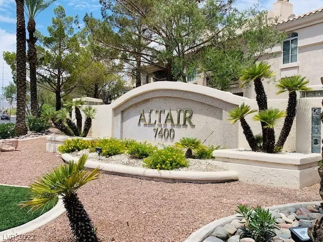 MLS: 2418686 Condo For Sale