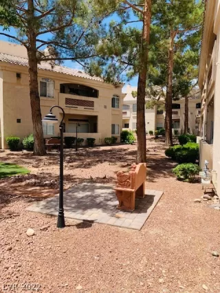 Photo #3: 2418686 Listing 