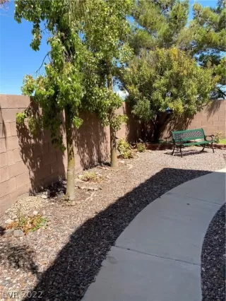 Photo #2: 2418691 Listing 