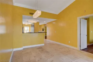 Photo #6: 2418694 Listing