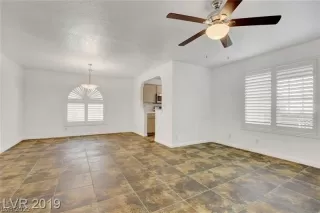 Photo #3: 2418697 Listing