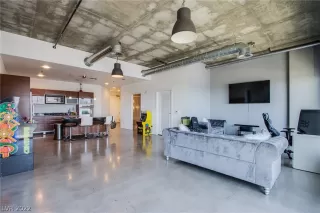 Photo #1: 2418700 Listing