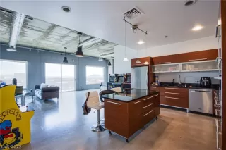 Photo #2: 2418700 Listing