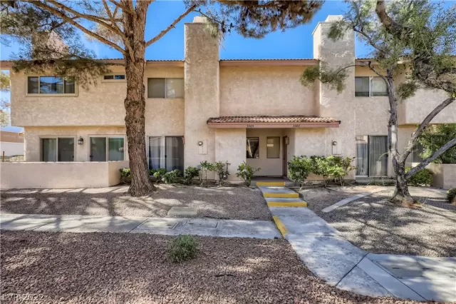 MLS: 2418733 Condo For Sale