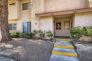 Photo #3: 2418733 Listing