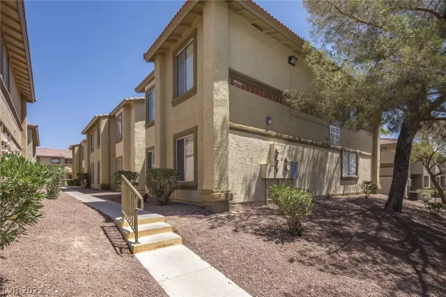 MLS: 2418740 Condo For Sale