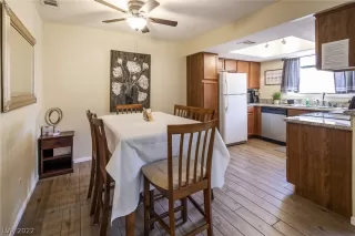 Photo #6: 2418740 Listing