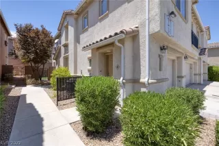 Photo #3: 2418749 Listing 