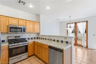 Photo #2: 2418771 Listing