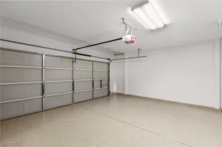 Photo #6: 2418771 Listing