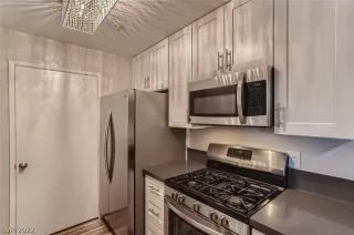 Photo #1: 2418781 Listing 