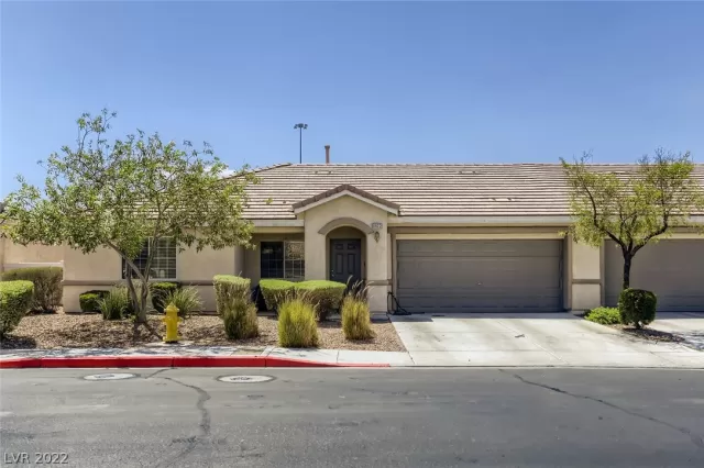 MLS: 2418804 Condo For Sale