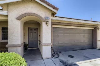 Photo #2: 2418804 Listing