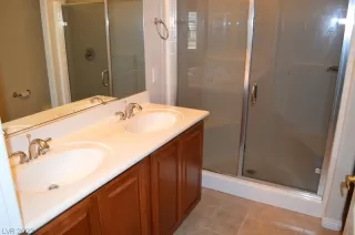 Photo #6: 2418804 Listing