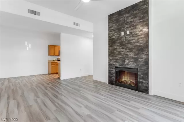 MLS: 2418806 Condo For Sale