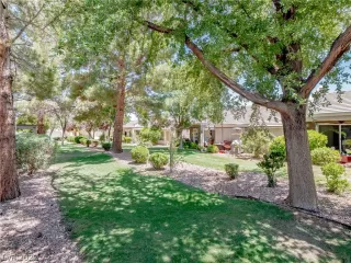 Photo #1: 2418830 Listing