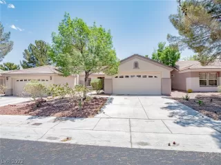 Photo #3: 2418830 Listing