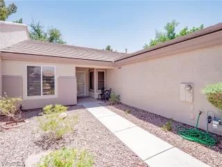 Photo #5: 2418830 Listing