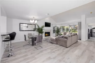 Photo #1: 2418841 Listing