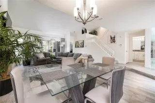 Photo #2: 2418841 Listing