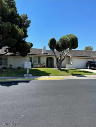 Photo #2: 2418844 Listing 